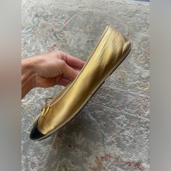 Chanel Gold Ballet Flats 35 - Picture 4 of 8